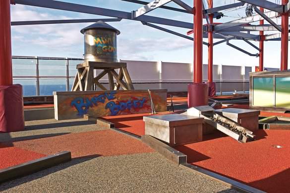 NCL Norwegian Escape Mini-Golf 1.jpeg